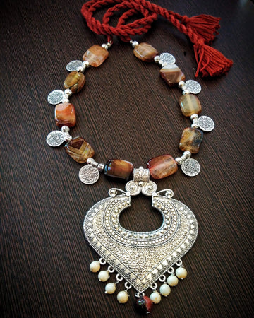 Dark Petal Necklace- Onyx Stones