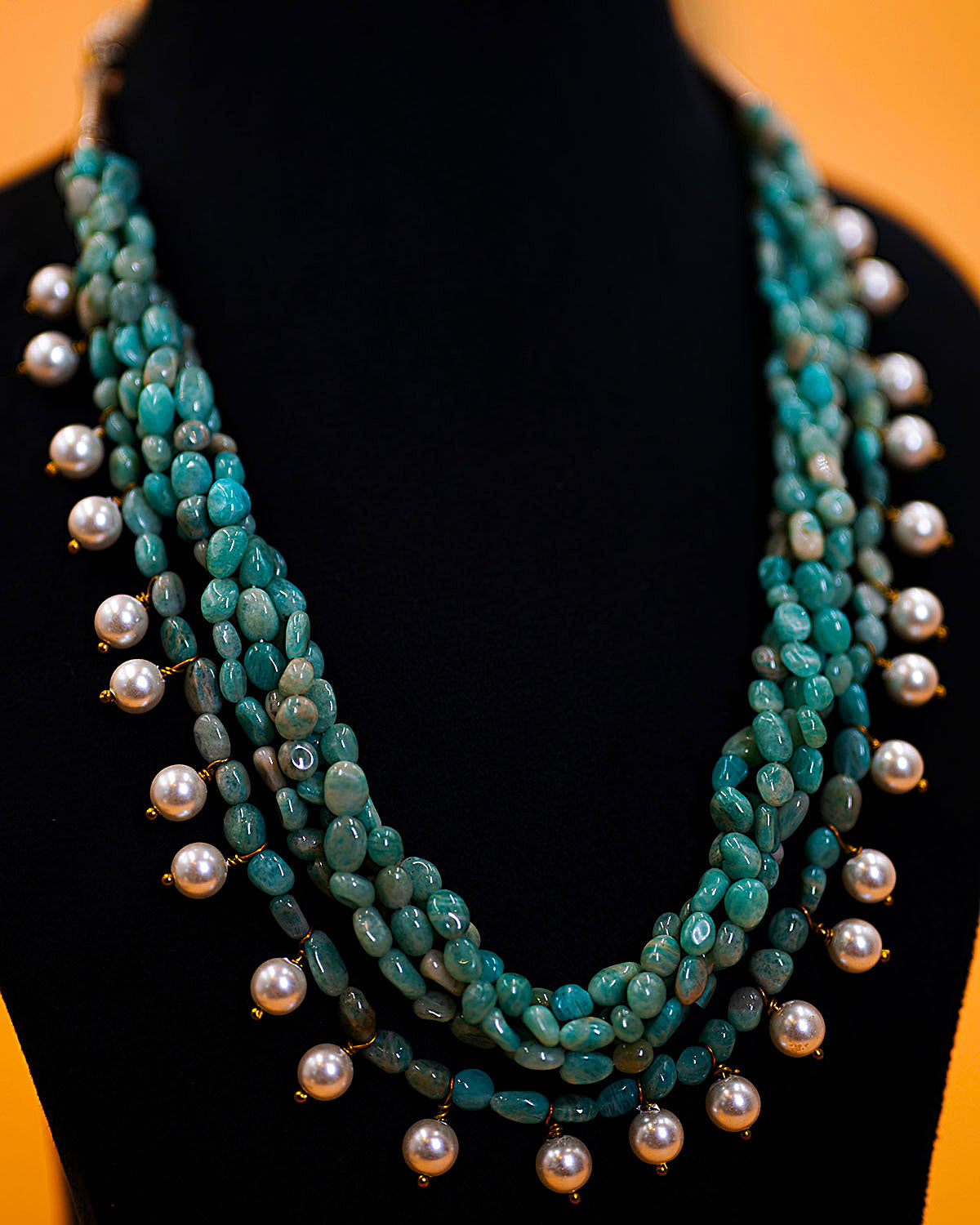 Eternal Bloom Collor Necklace with Jade Stones and Shell Pearls