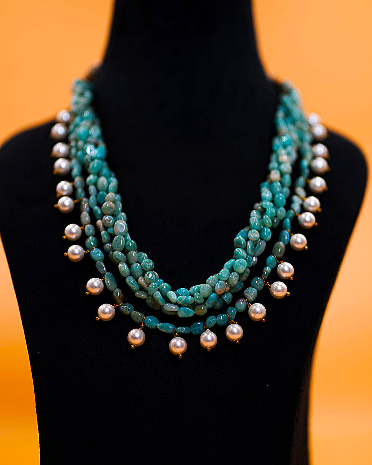 Eternal Bloom Collor Necklace with Jade Stones and Shell Pearls