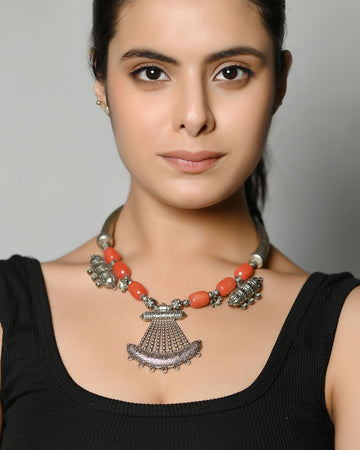 Mystic Wave Necklace - Onyx Stones