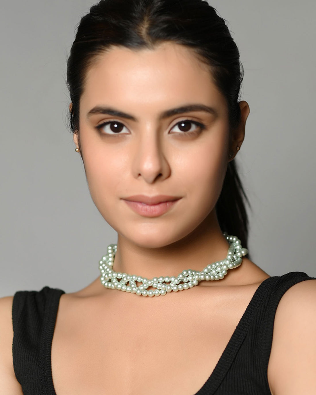 Radiant Thread Choker Silver Color Necklace cum Hairband with Shell Pearls