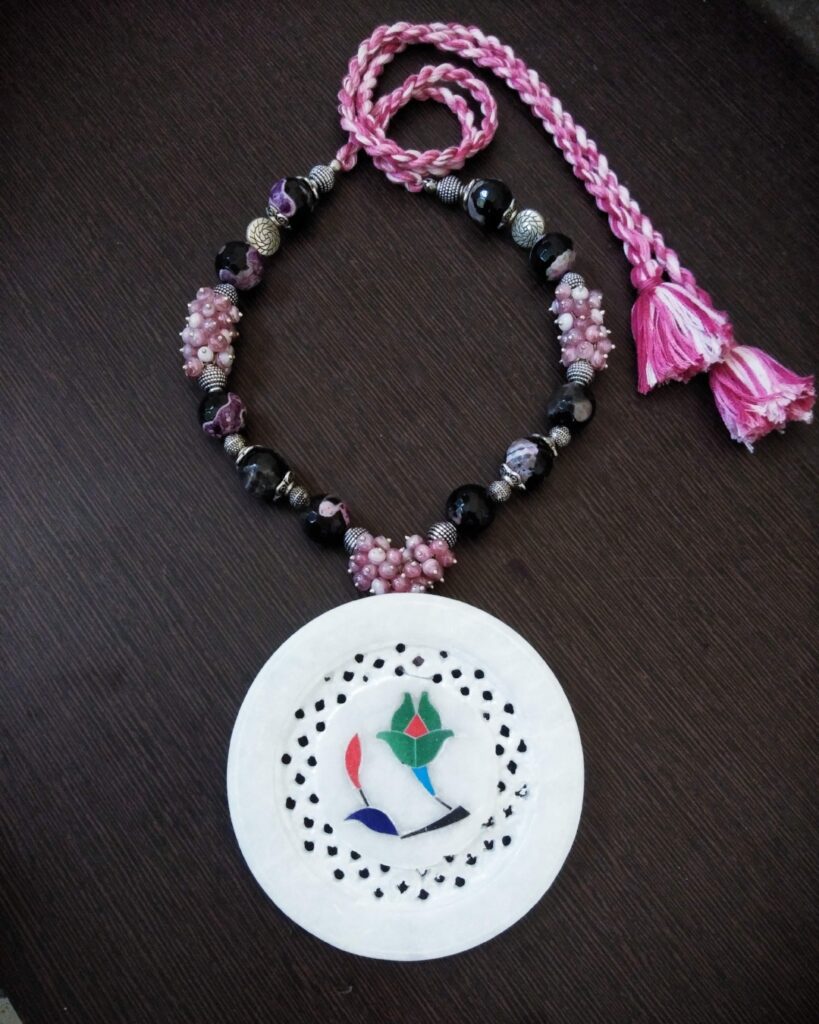 Gem Flow Necklace - Onyx Stones & Marble Pendant