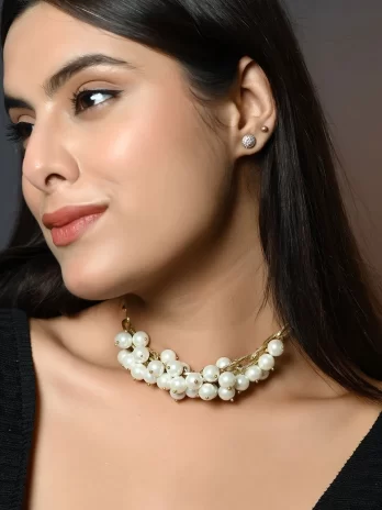 Mystic Flow - Shell Pearls and Anti Tarnish Chain Necklace