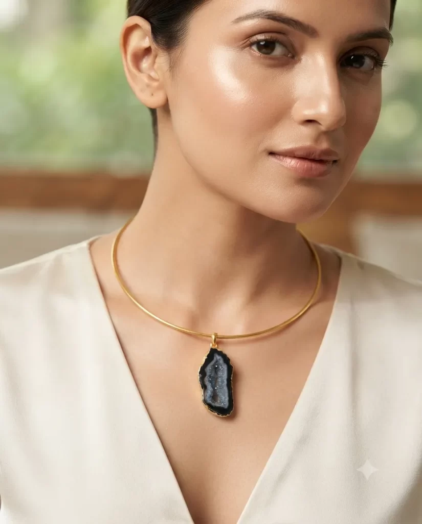 The Midnight Geode Hasli – Black Agate Druzy Pendant Brass Hasli Necklace