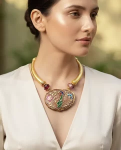 The Versatile Collar Necklace: One Necklace, So Many Looks